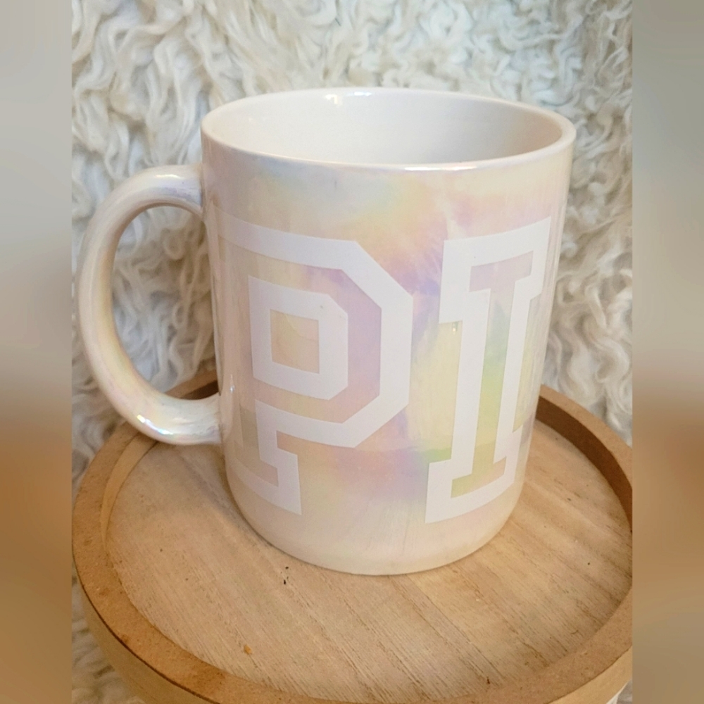 Extra large Victoria's secret "pink" opal drink of your choice cup! (Or coffee )